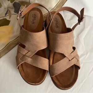 Women's Tan Sandals